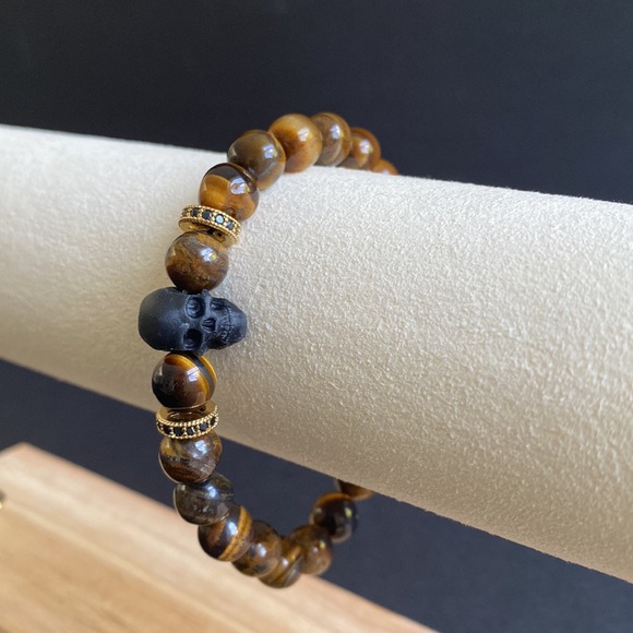 Tigers Eye Skull Bead Bracelet - Picture 5 of 5